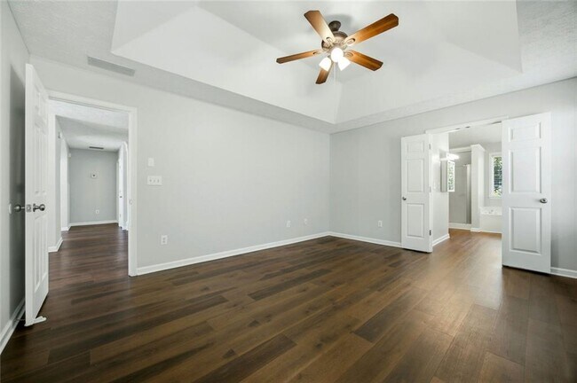 Building Photo - 572 Staghorn Ln