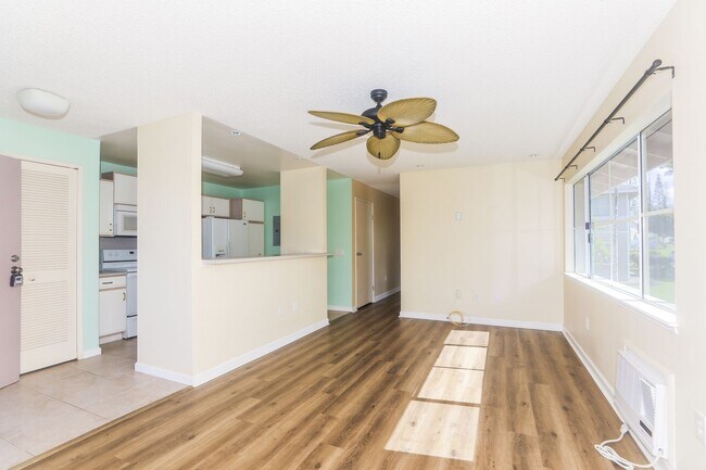 Building Photo - 95-1071 Kaapeha St. #98