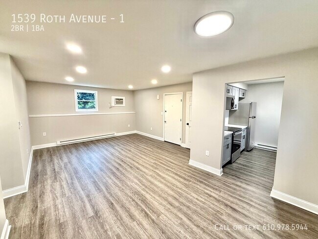 Building Photo - 1539 Roth Ave