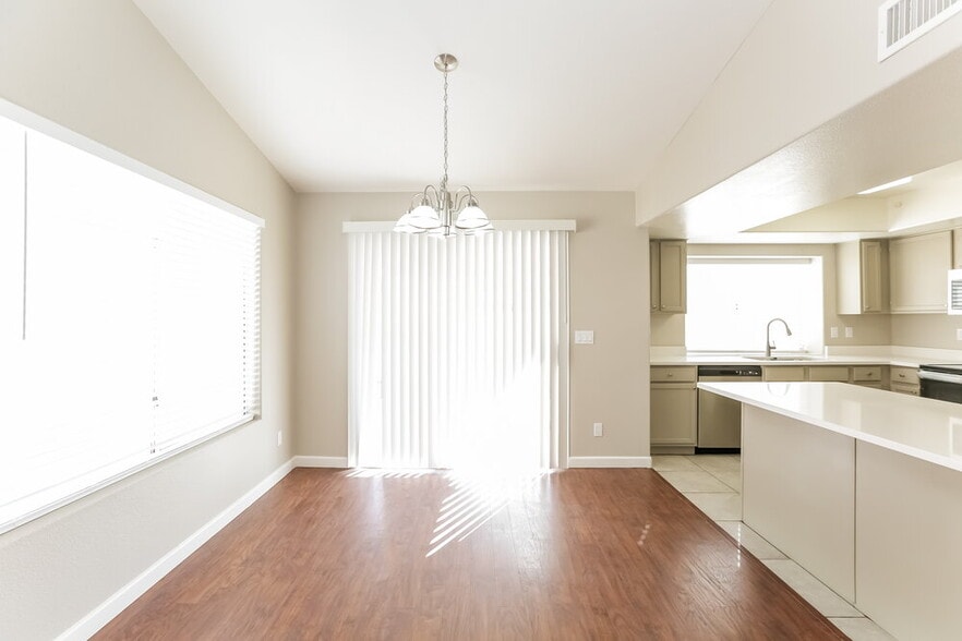 Building Photo - 7045 N 28th Ave