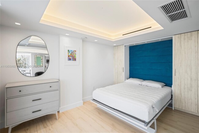 Building Photo - 2401 Collins Ave