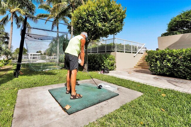 Building Photo - 1965 S Ocean Dr