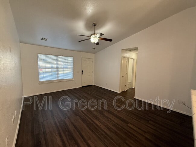 Building Photo - 25934 E 90th St S