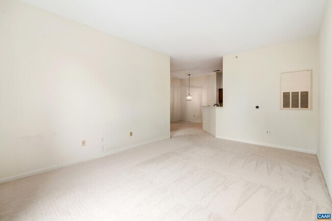 Building Photo - 760 Walker Square