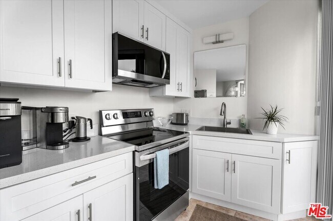 Building Photo - 4316 Marina City Dr