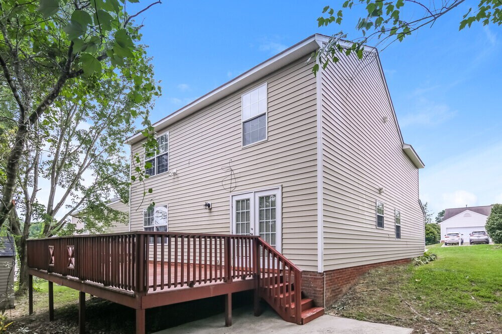 Building Photo - 1513 Clover Ridge Ct