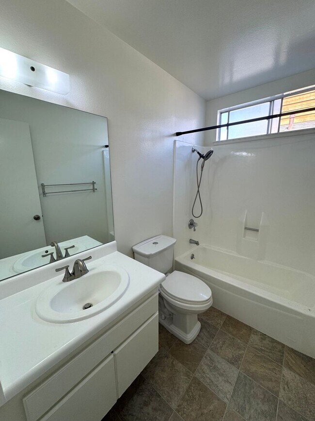 Building Photo - East Ventura Duplex – 2 Bedroom, 1.75 Bath with Private Yard