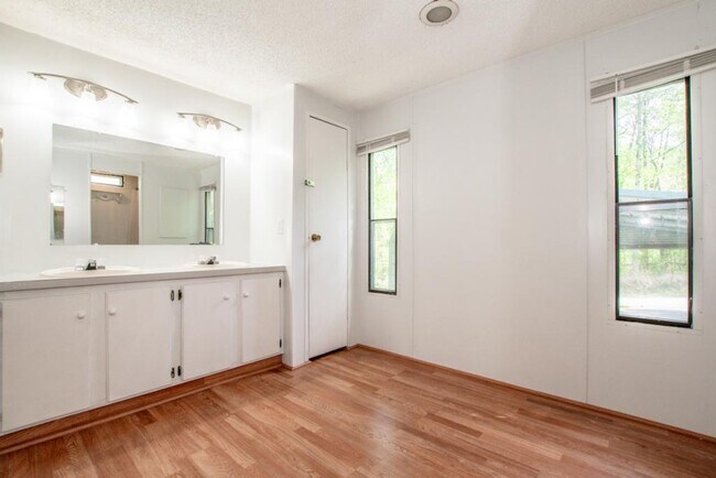 Building Photo - 7967 Caswell Rd