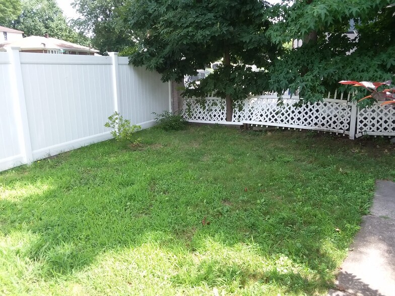 Building Photo - 822 Kingsland Ln