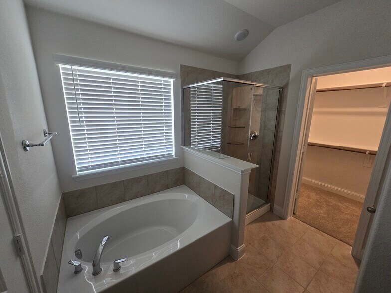 Building Photo - 849 Birdie Dr