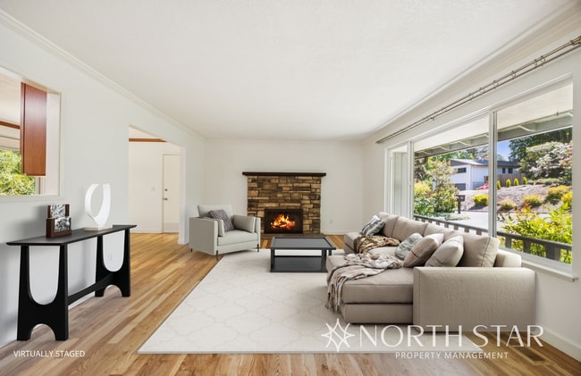 Building Photo - Beautiful Lake Oswego Ranch Home in Red Fo...