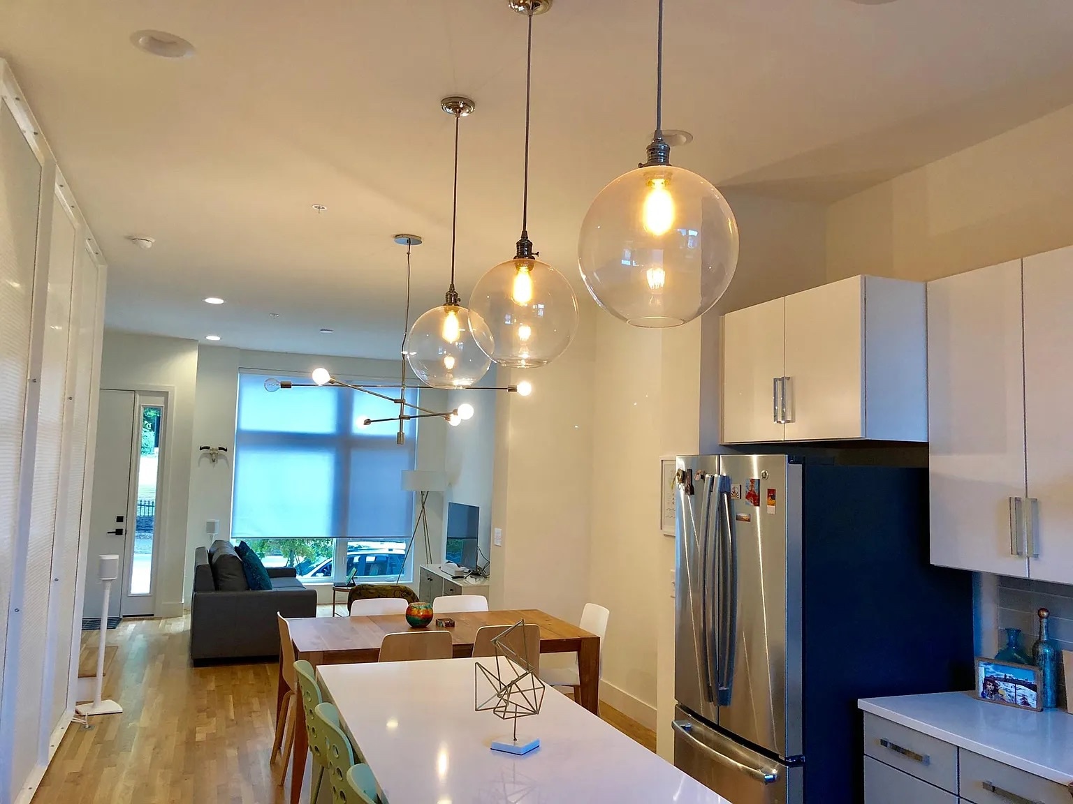 Building Photo - Room in Townhome on New Bern Ave