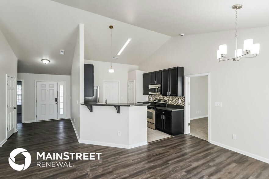 Building Photo - 7003 Hollow Oaks Dr