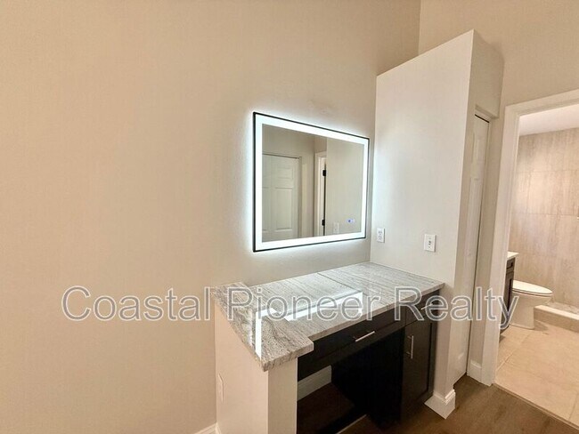 Building Photo - 8725 Huntfield St