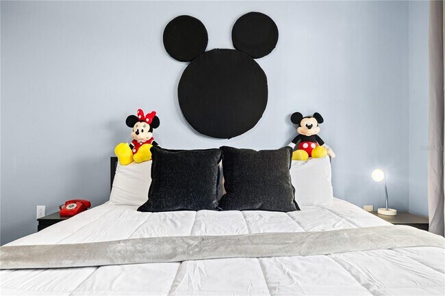 Building Photo - 4828 Love Storey Ln