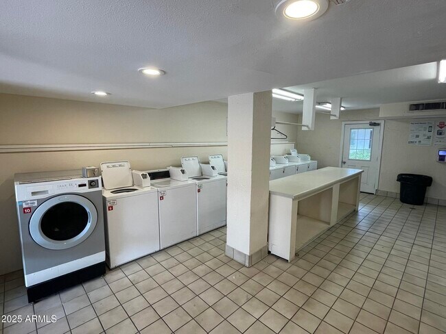 Building Photo - 3313 N 68th St