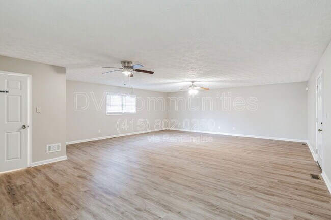 Building Photo - 1605 Sugar Plum Dr SW