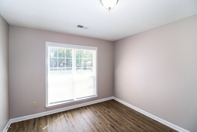 Building Photo - 631 Betty Boyd Ln