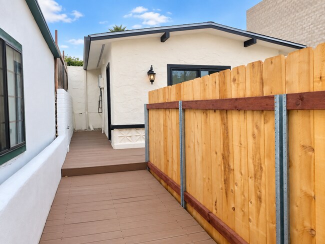 Building Photo - 3722 Bancroft Dr