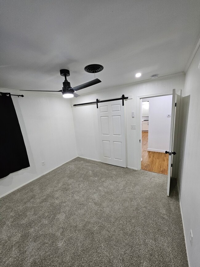 Building Photo - 3113 Tulip St