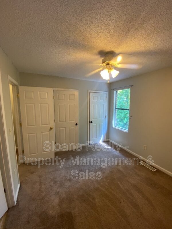 Building Photo - 6239 Lucille Dr