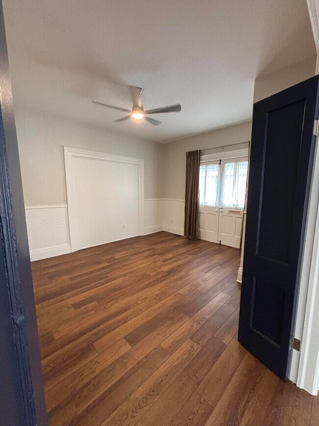 Building Photo - 118 S Evans St