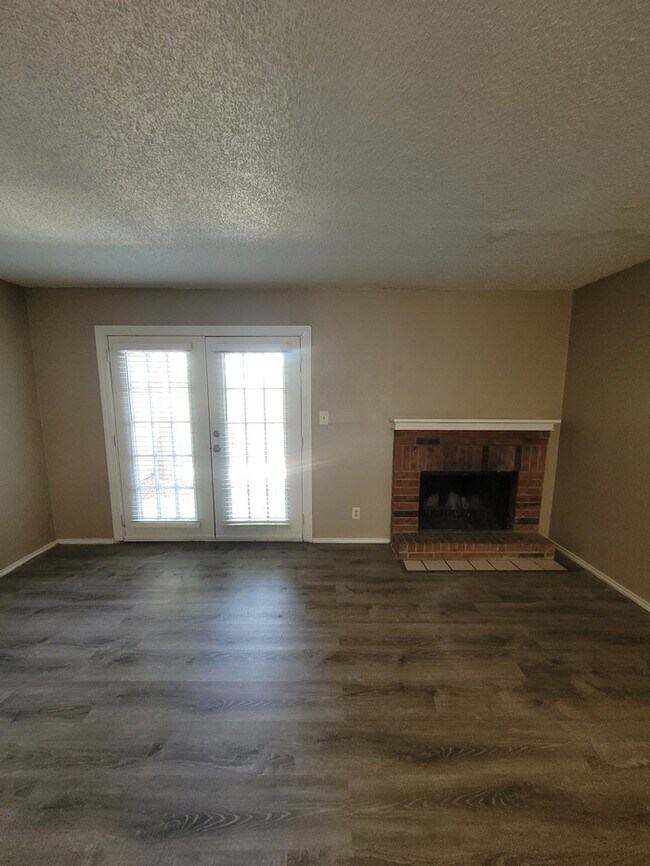 Building Photo - 2 story, 2 bed 2.5 bath townhome at Sagewo...