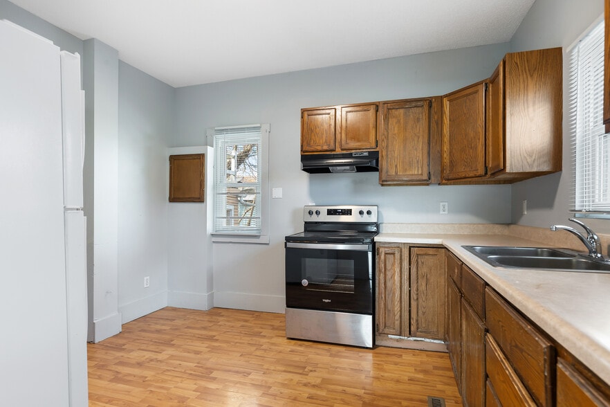 Building Photo - 711 East Blvd