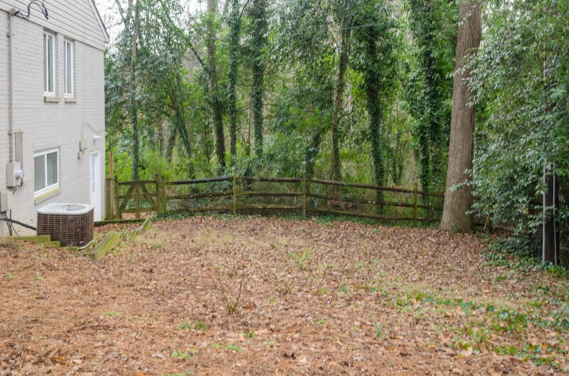 Building Photo - 1401 Seneca Pl