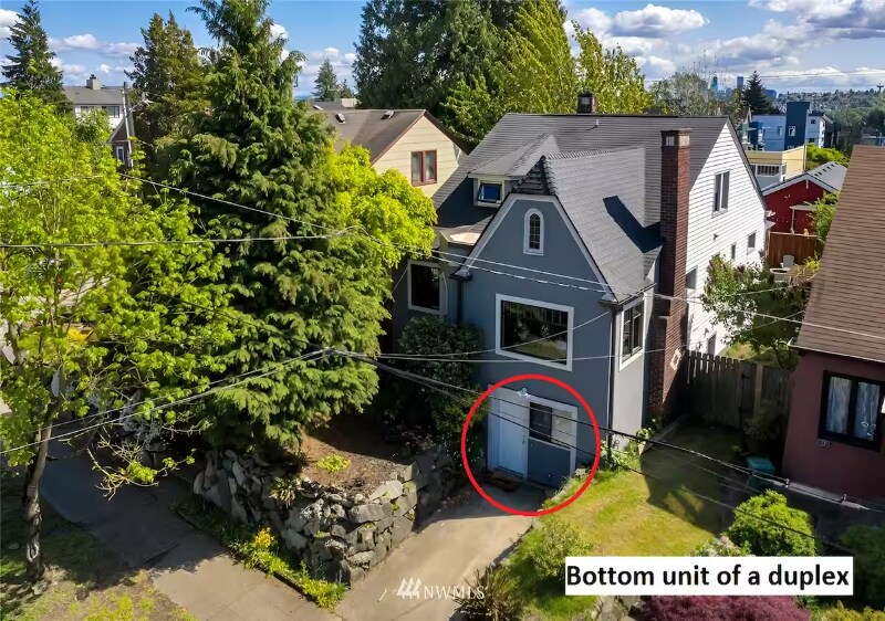 Building Photo - 323 N 46th St