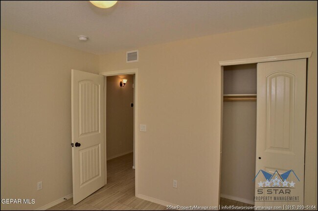 Building Photo - 14920 Tim Hardaway