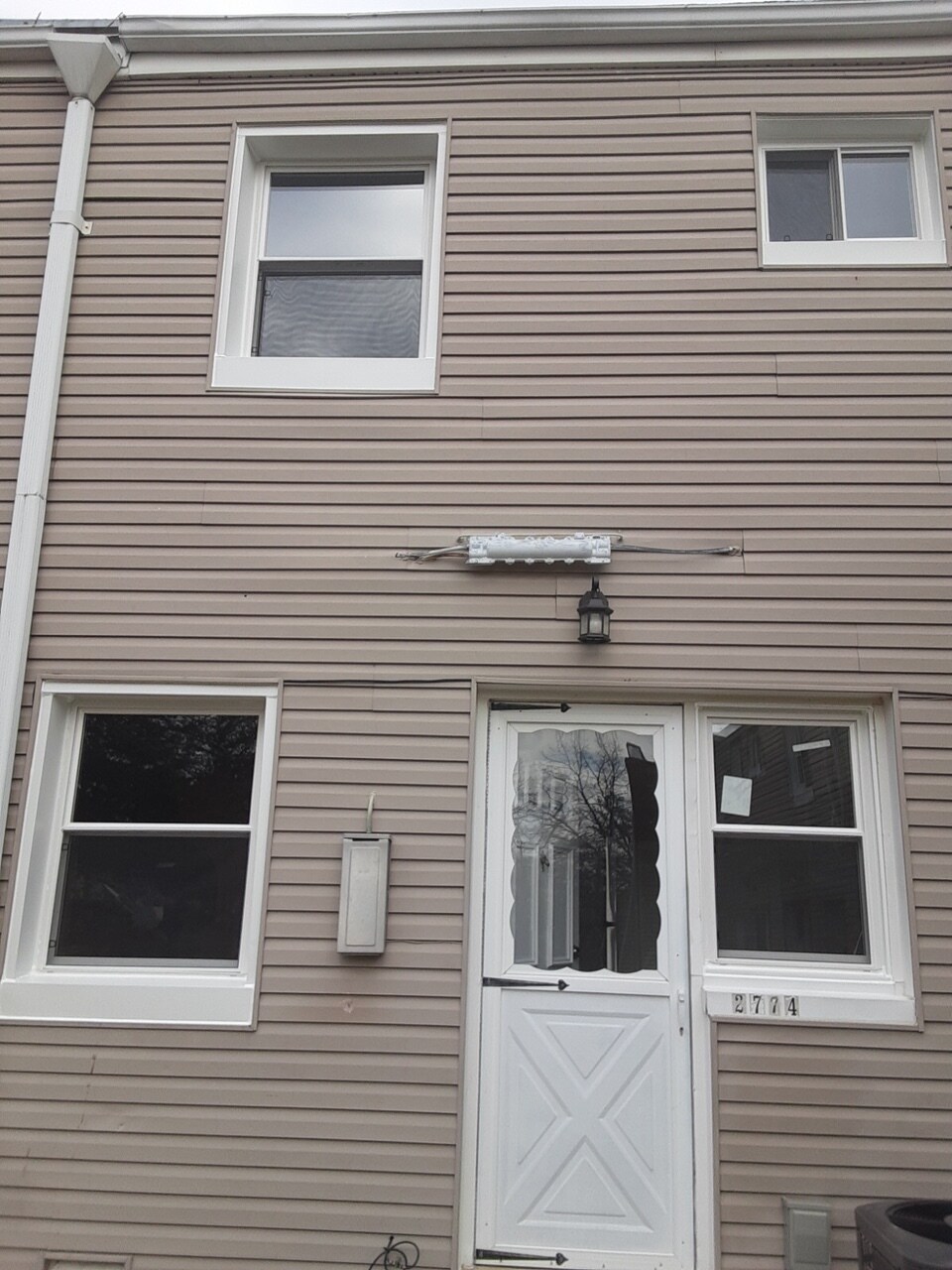 Building Photo - 2774 Iverson St