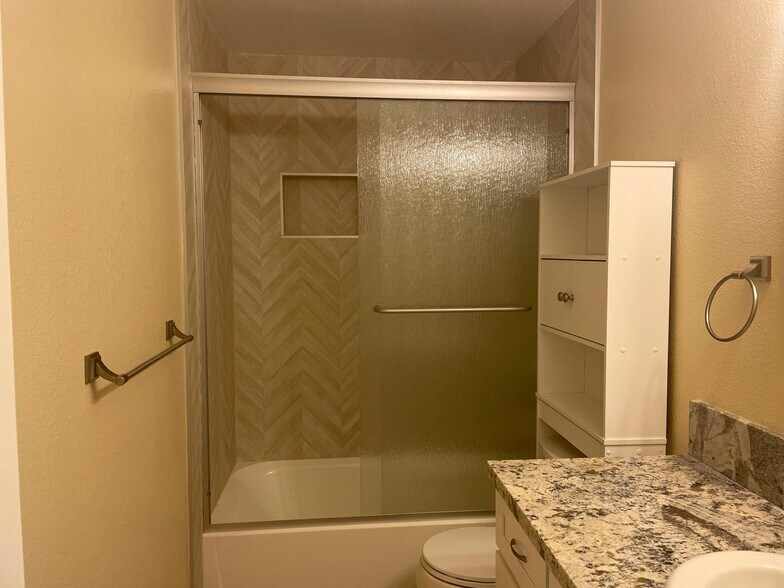 Building Photo - 151195 Rio Vista Dr