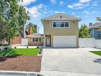 Building Photo - 34801 Calle Del Sol