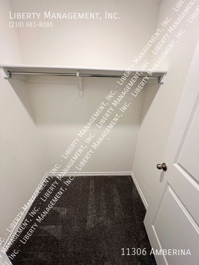 Building Photo - 11306 Amberina-