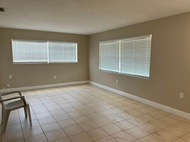 Building Photo - 9519 Birmingham Dr