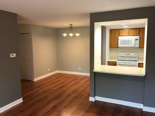 Dining with Kitchen View - 814 N River Rd