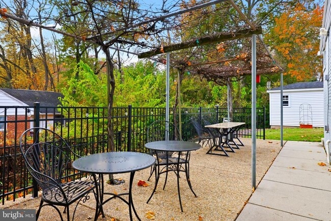 Building Photo - 7137 Murray Ln