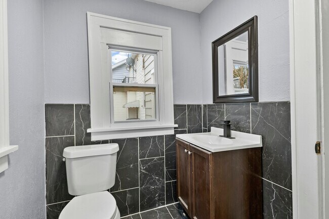 Building Photo - 1369 Wildwood Rd