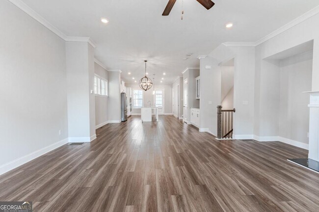 Building Photo - 5051 Pinckney Ln