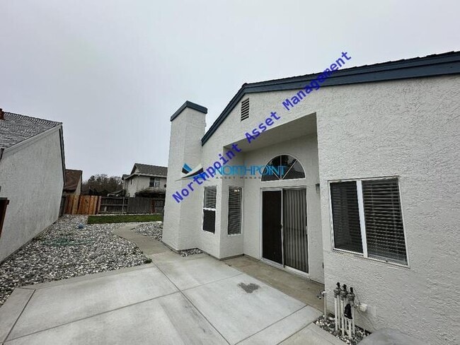 Building Photo - Remodeled 3BD/2BA Gem in Vintage Park
