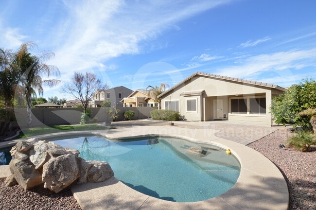 Building Photo - 3371 E Canary Way