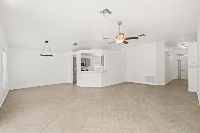 Building Photo - 13102 Early Run Ln