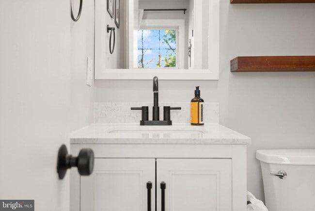 Building Photo - 7393 Colton Ln