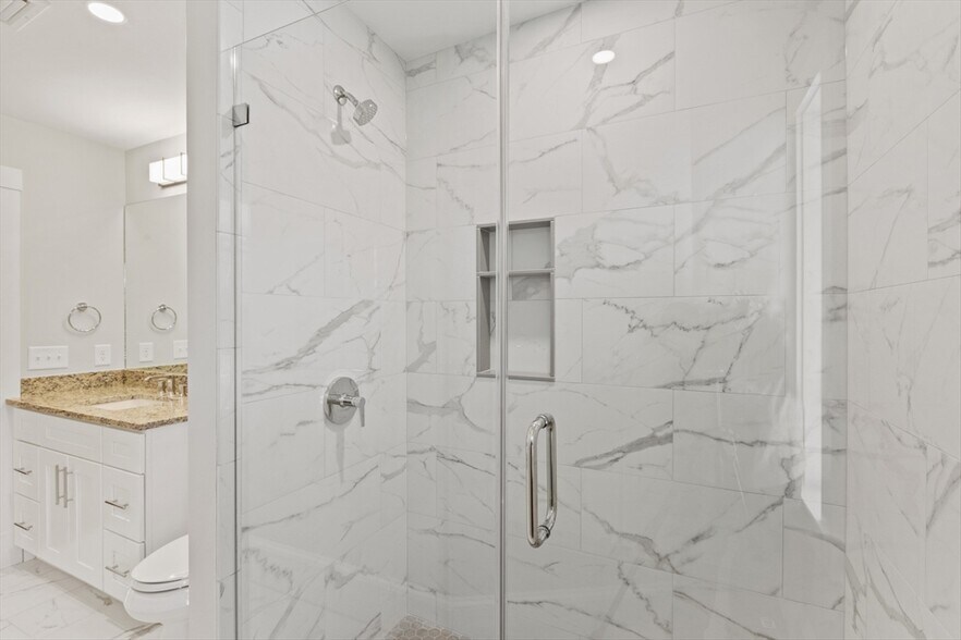 Primary Photo - 50 Balmoral St