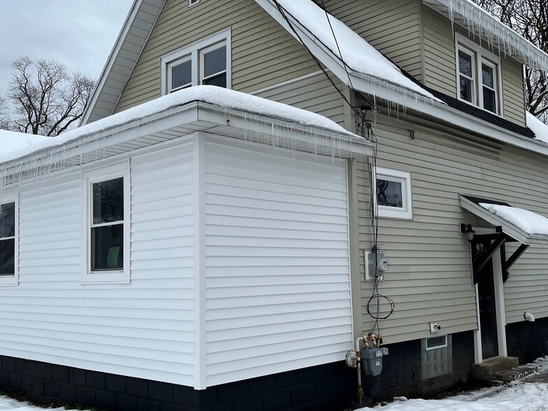 Building Photo - 110 Edgemere Rd