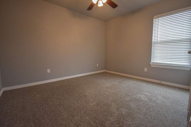 Building Photo - Nice 4 Bedroom Upscale Home In The Heart of Fayetteville!!