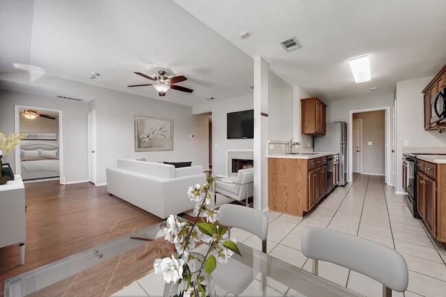 Building Photo - 4313 Sonoma Dr