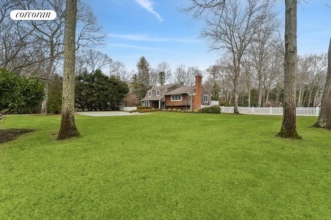 Building Photo - 44 Midhampton Ave