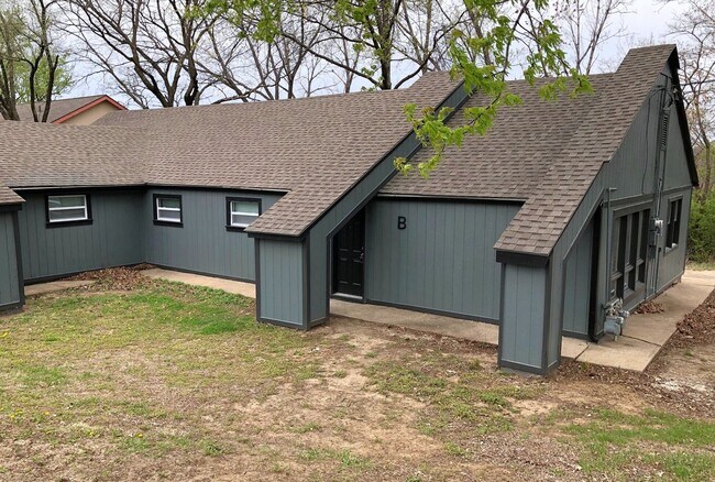 Building Photo - 1350 Sherman Ave